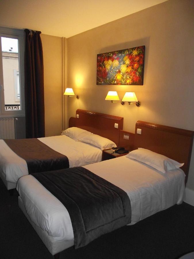 Logis Hotel Des Bourbons Montluçon Екстериор снимка
